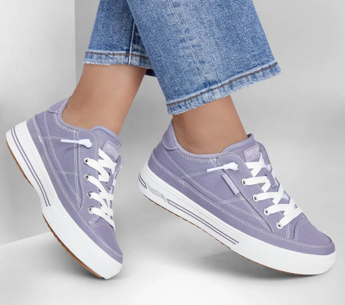 Skechers Arch Fit Arcade – Arcata