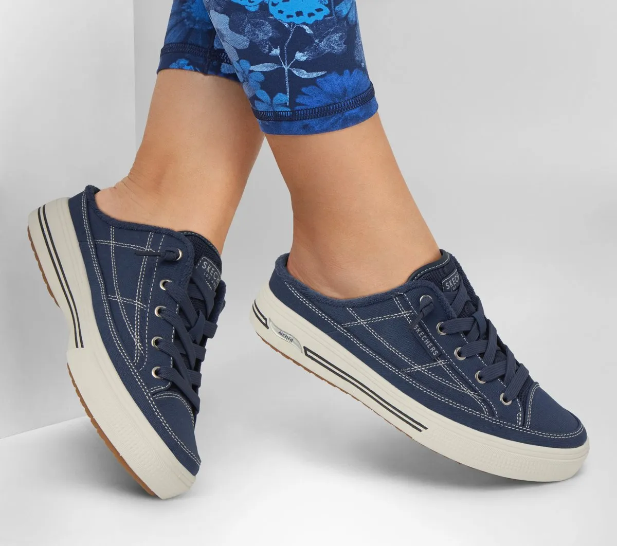 Skechers Arch Fit Arcade – Find Ya There
