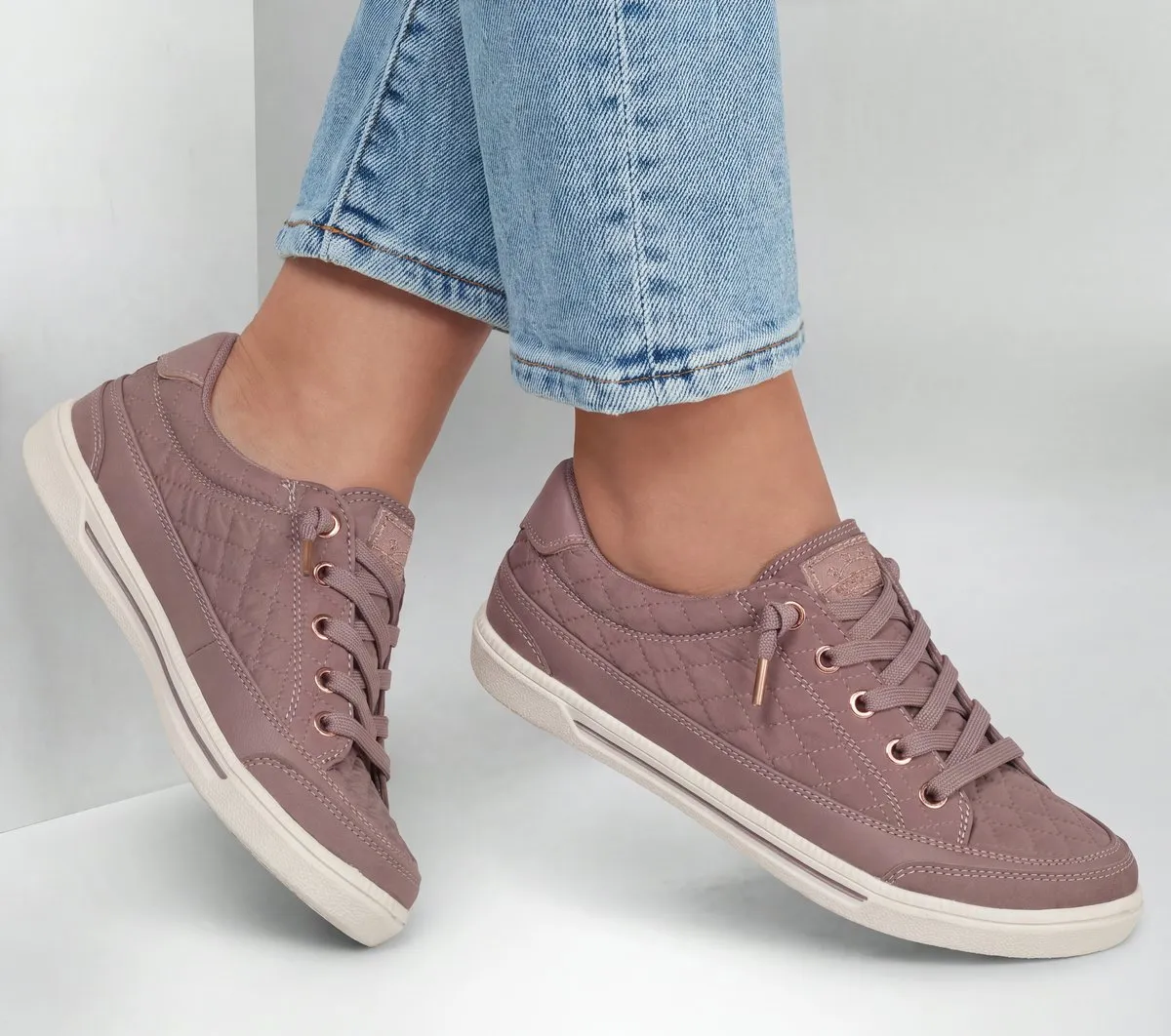 Skechers BOBS B Cute 2.0 – Cozy Fit Quilt Kisses