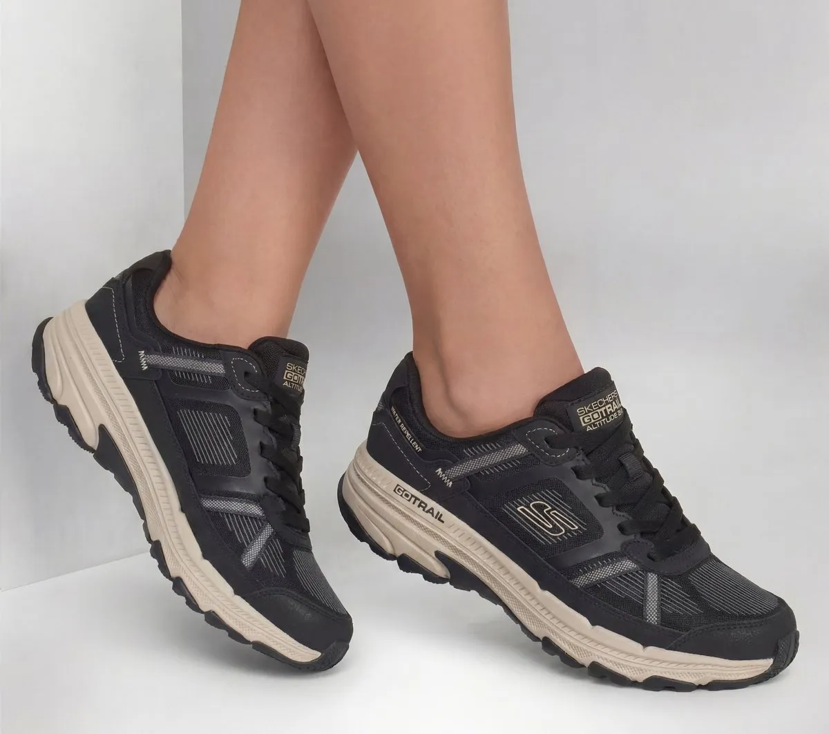 Skechers GO RUN Trail Altitude 2.0 –&nbsp;Red Rock