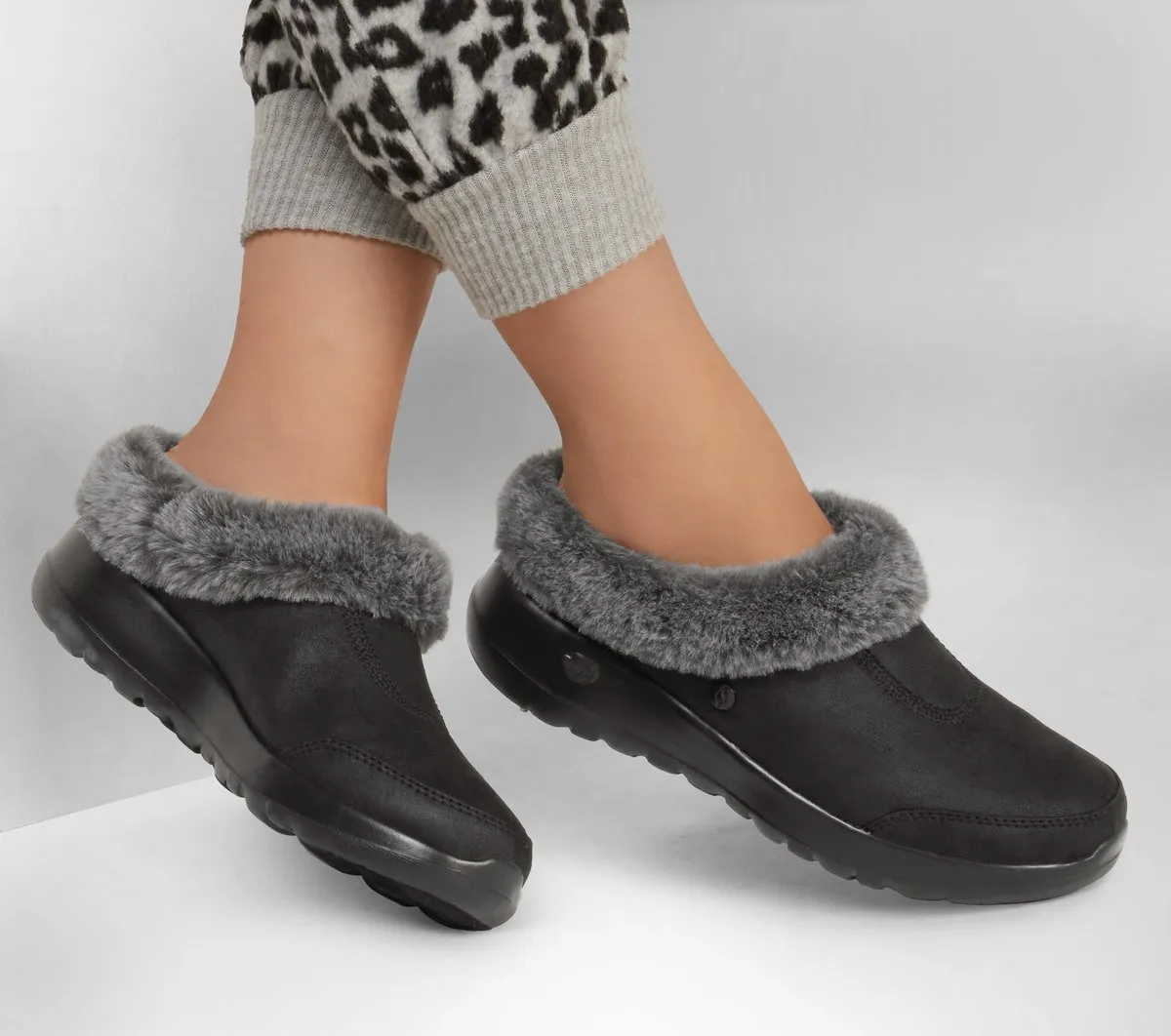 Skechers GO LOUNGE: On-The-GO Joy – Gratify