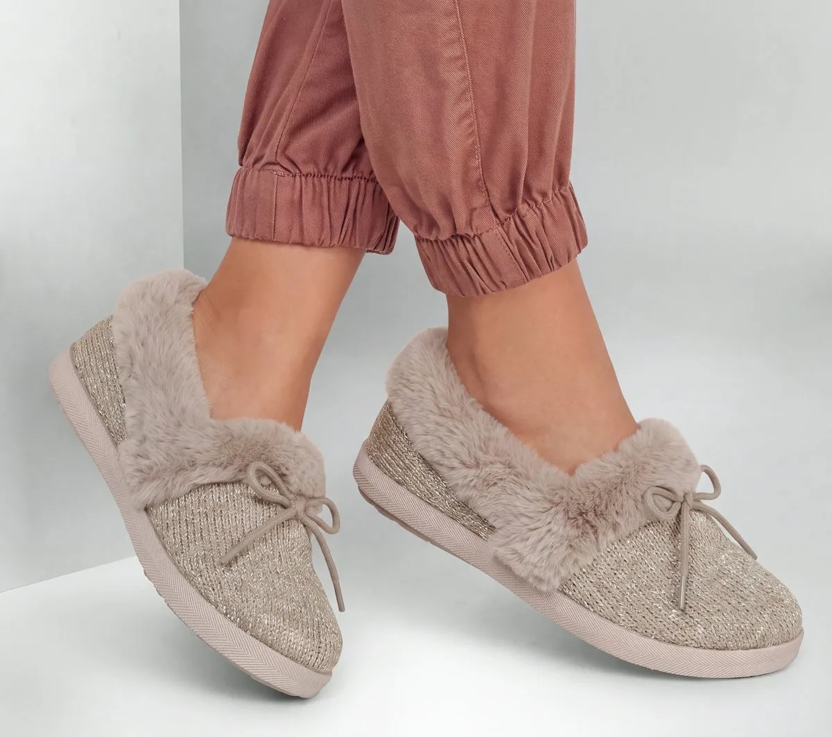 Skechers Relaxed Fit: Cozy Campfire –&nbsp;Campglow