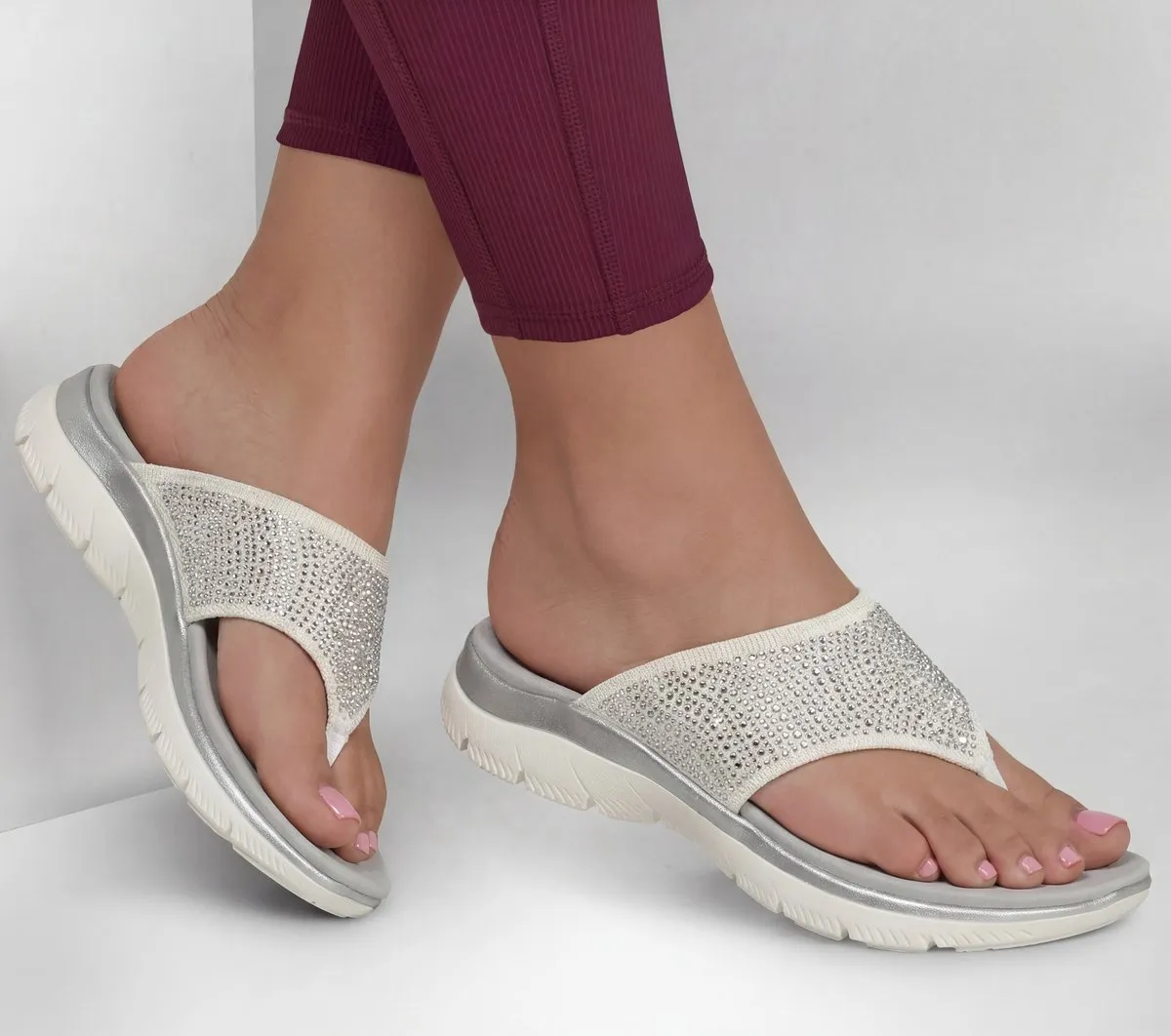 Skechers Summits Sandal – Unmatched Glow