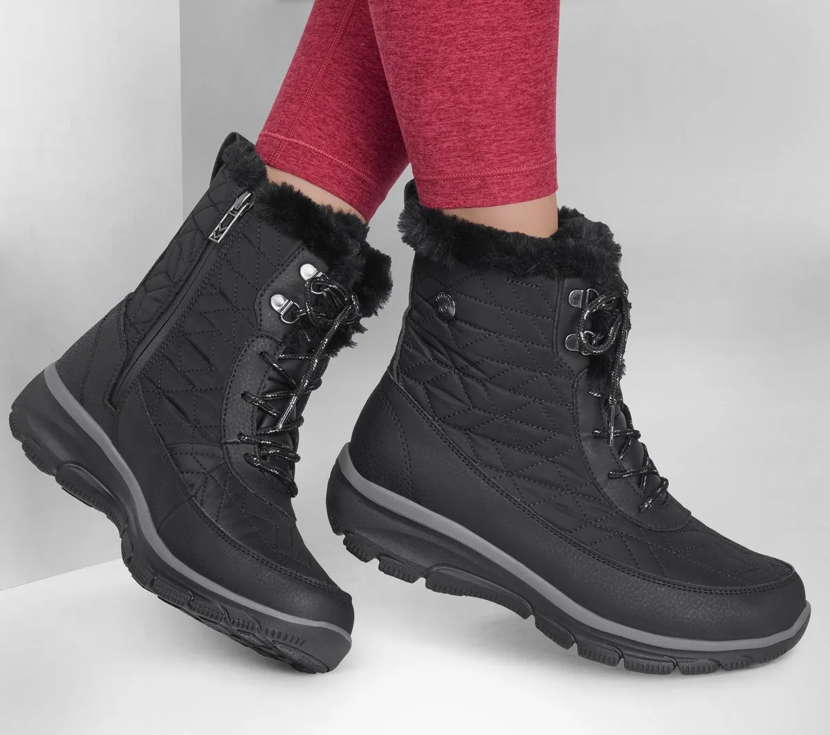 Skechers Waterproof Relaxed Fit: Easy Going – Frostine