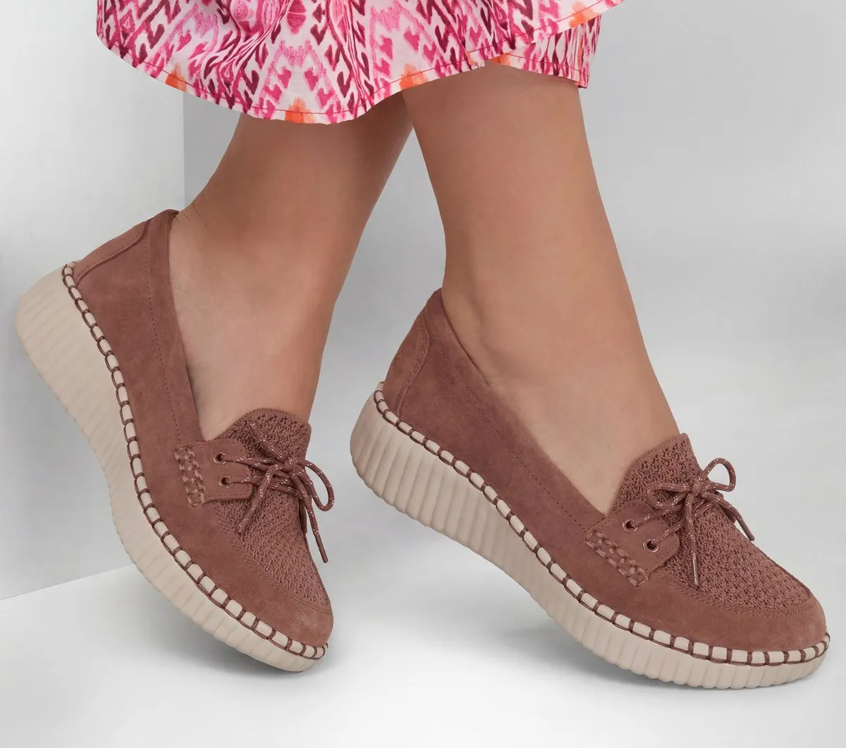 Skechers Wilshire Blvd – Feeling Coy
