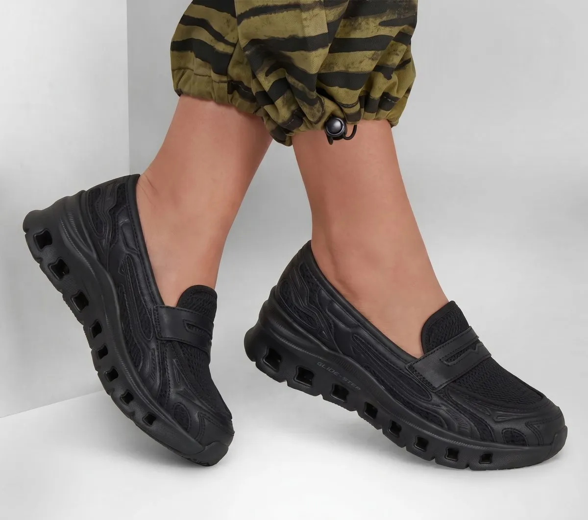 Skechers Work Slip-Resistant: Glide-Step Pro – Strelia