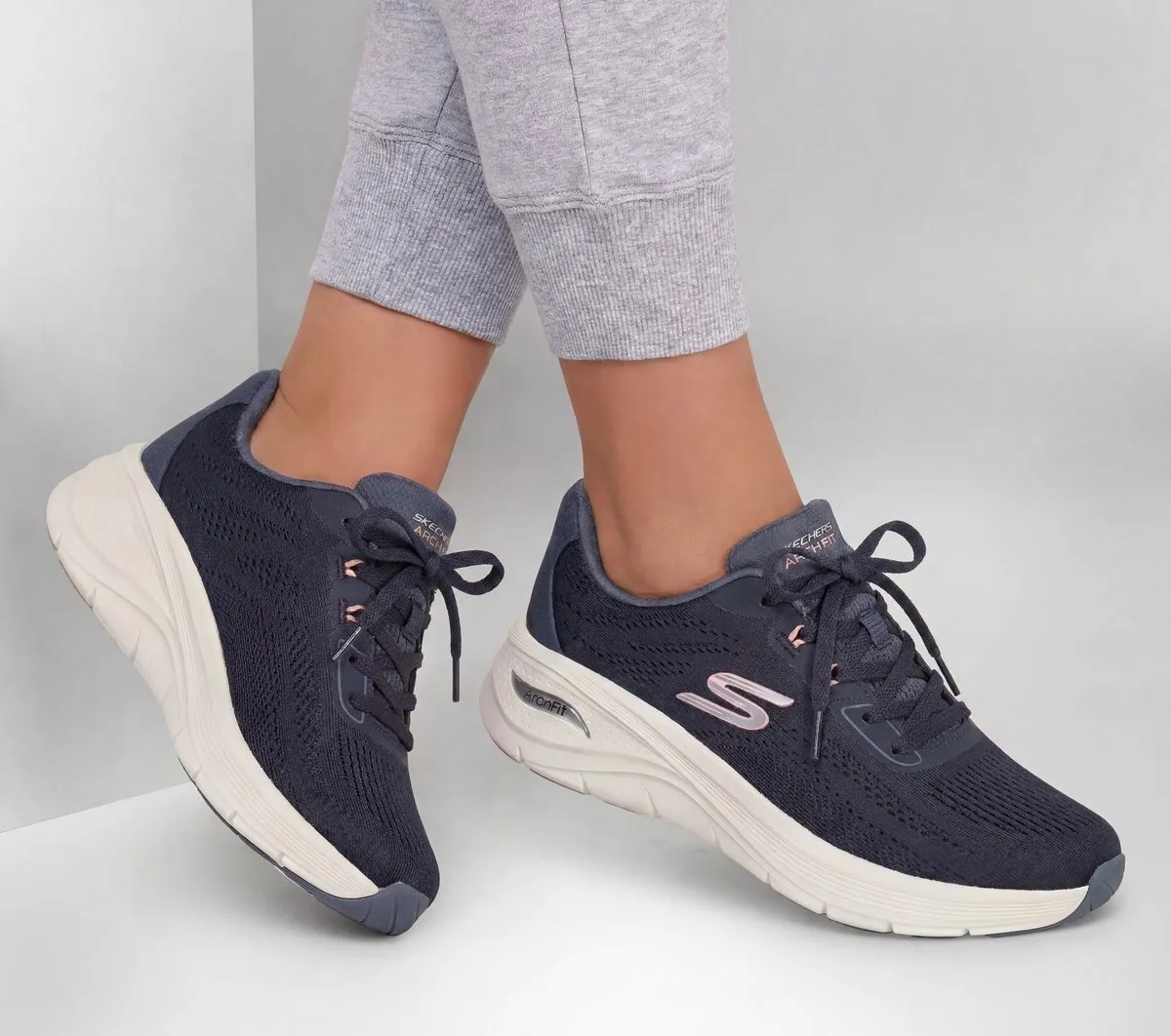 Skechers Arch Fit 3.0 – Easy Flow