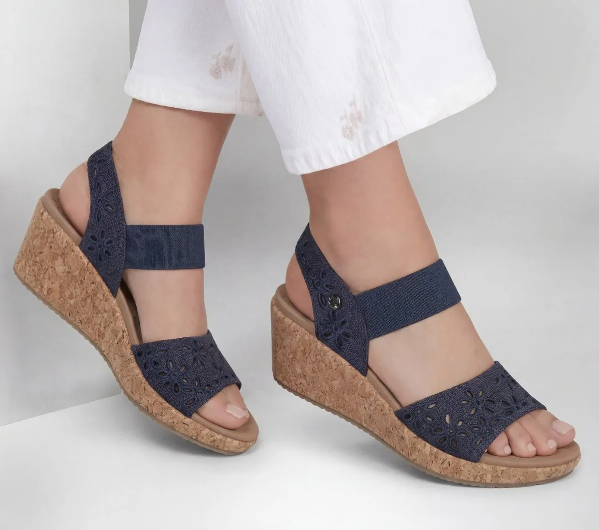 Skechers Arch Fit Beverlee 2.0 – Beach Bliss 2