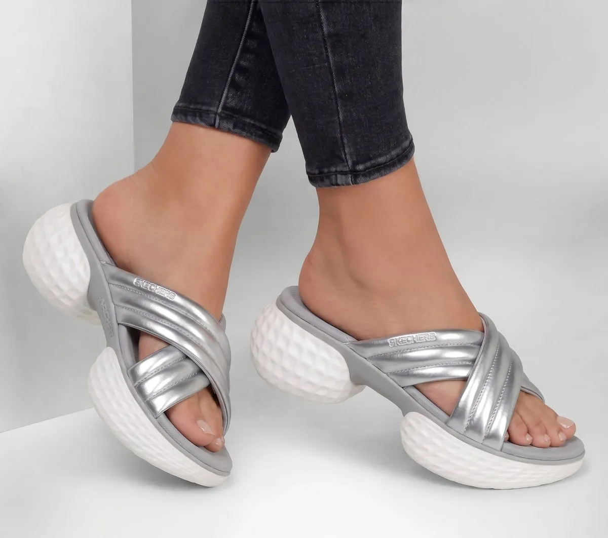 Skechers Arch Fit Hyper Rise – Clarissa