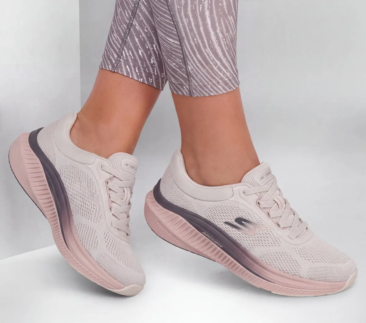 Skechers GO WALK Max Cushioning Arch Fit – Clare