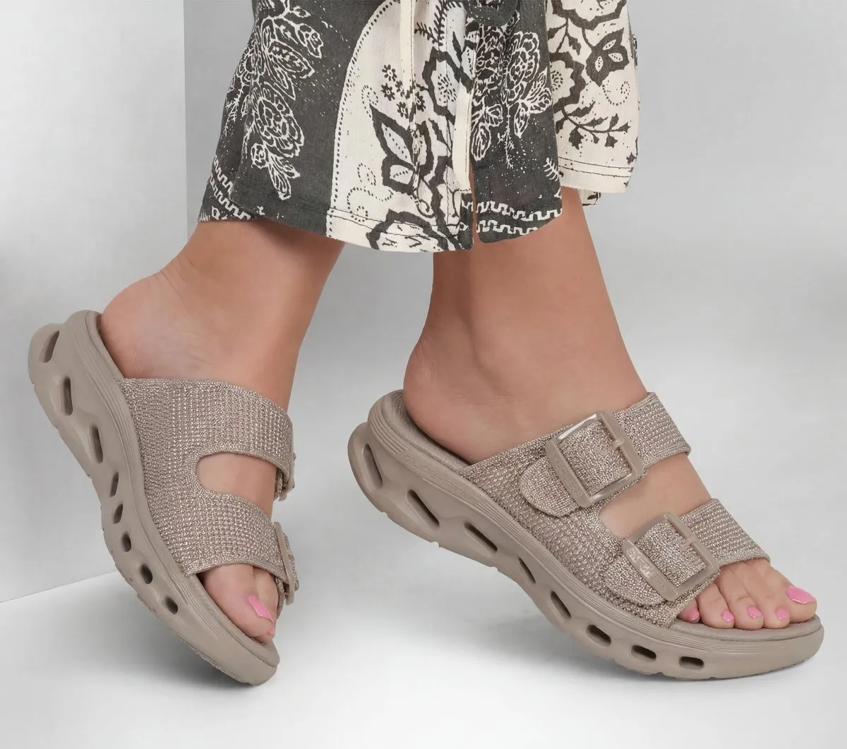 Skechers GO WALK Glide-Step 2.0 Sandal – Eloise