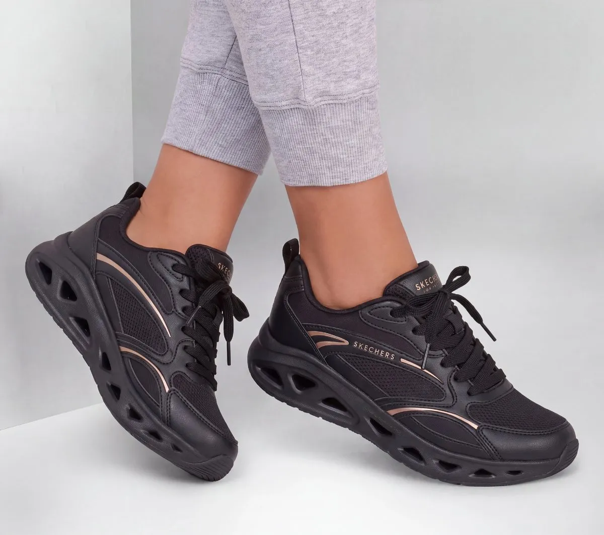 Skechers UNO Glide-Step Lite