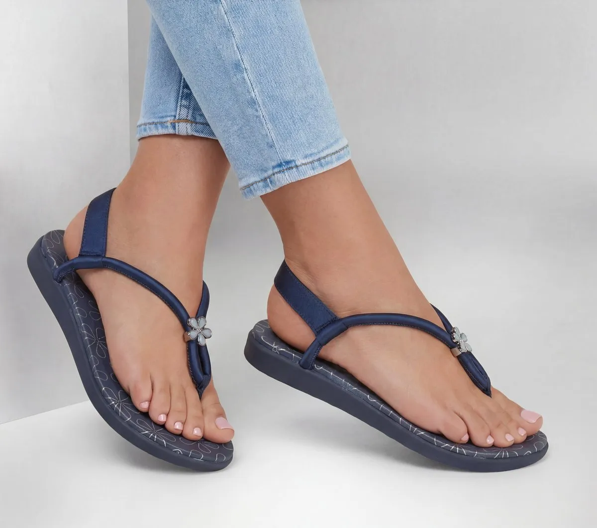 Skechers Meditation Luxe –&nbsp;Stunning Charm