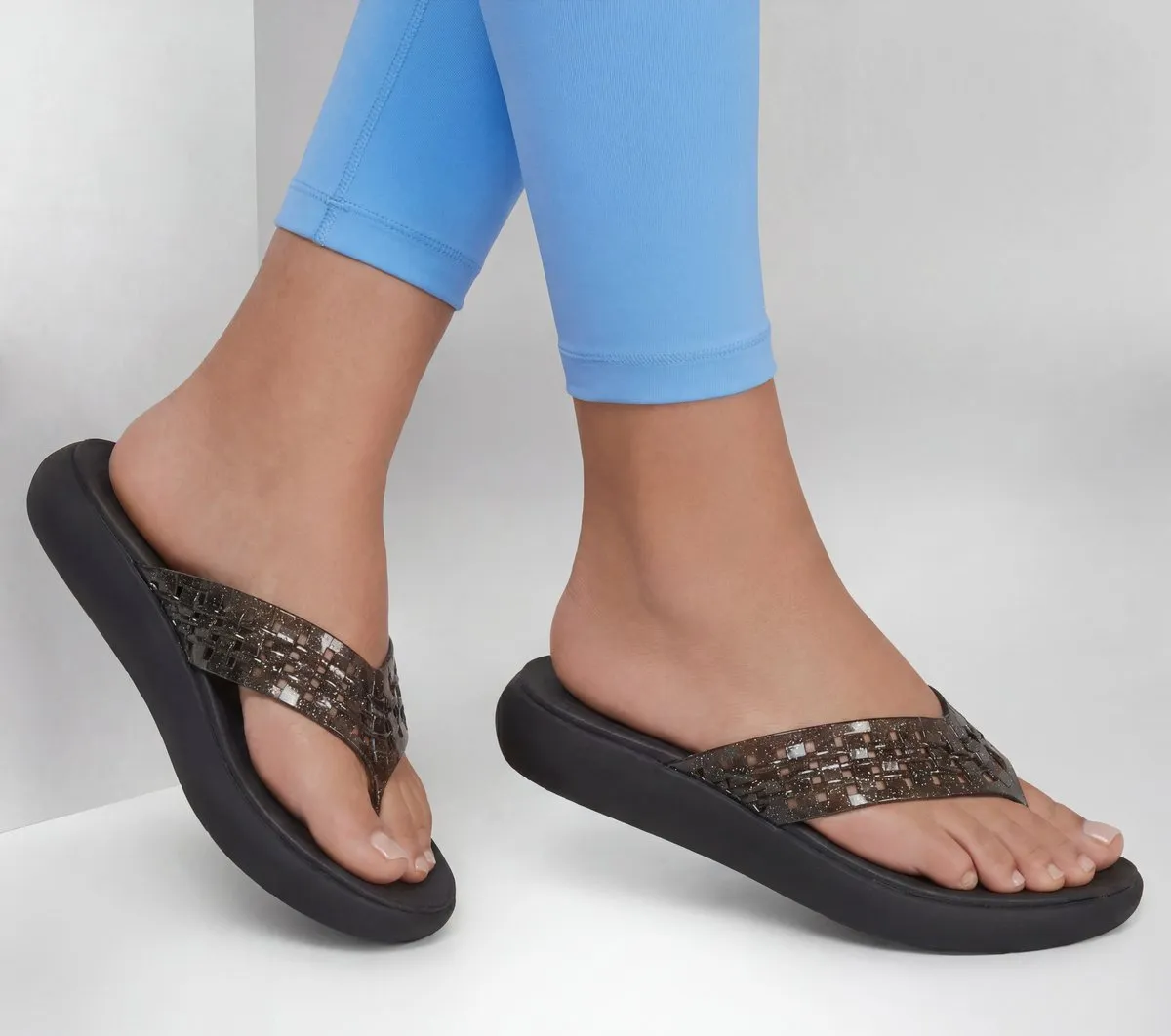 Skechers Relaxed Fit: Asana Luxe – Shimmer Days