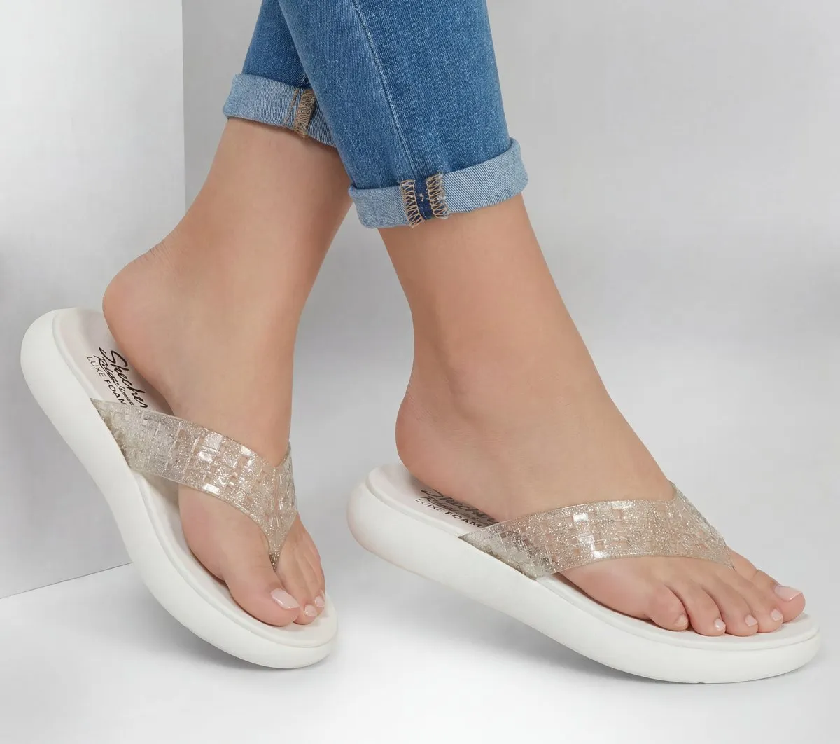 Skechers Relaxed Fit: Asana Luxe – Shimmer Days