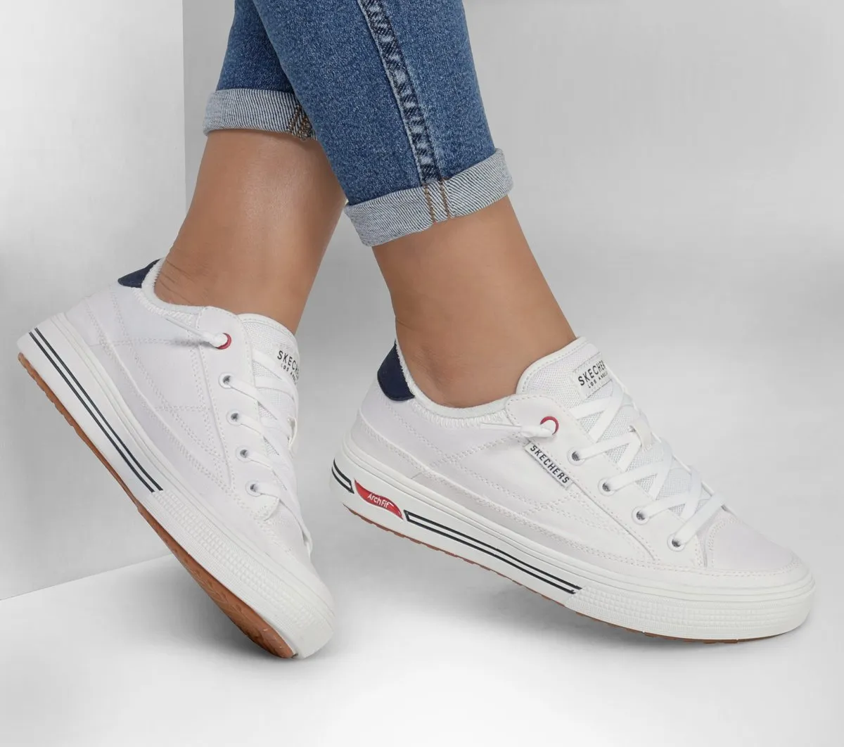Skechers Arch Fit Arcade – Arcata